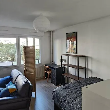Equipe Proche Ligne 14 Apartment *